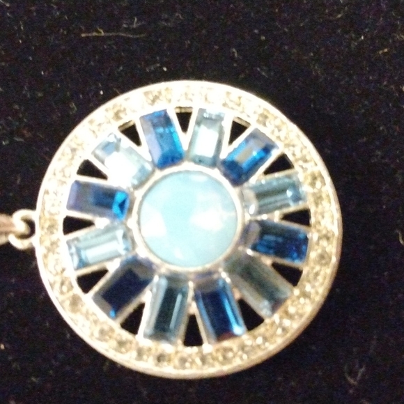 Beautifully Blue baguette necklace - Picture 3 of 9